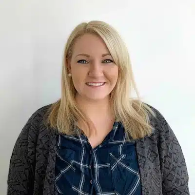 Jenny - Social Media Captrain